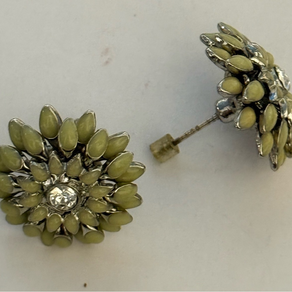 Sterling Silver 925 Elegant Floral Stud Earrings - Picture 9 of 12